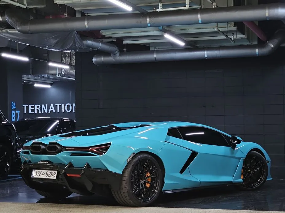 Lamborghini Revuelto 2025 из KR, фото 4