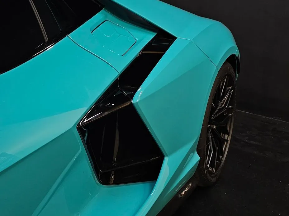 Lamborghini Revuelto 2025 из KR, фото 5