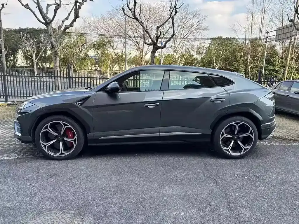 Lamborghini Urus — фото 7