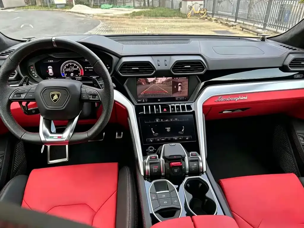 Lamborghini Urus — фото 3