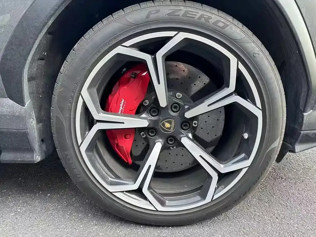 Lamborghini Urus — фото 4