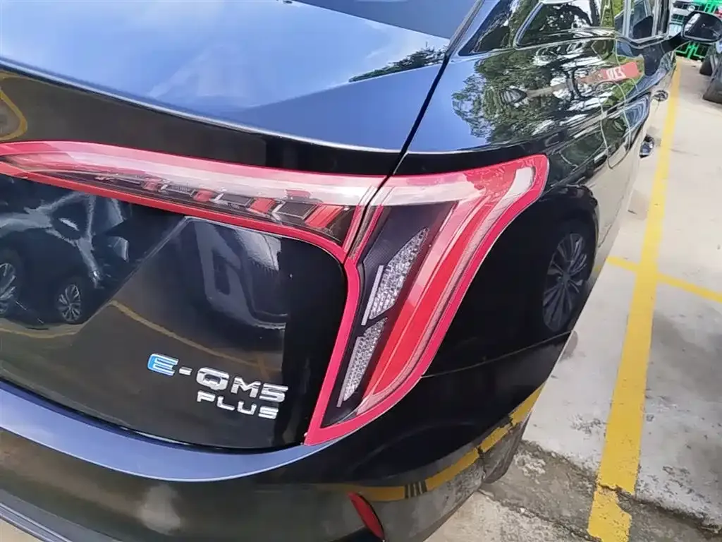 Hongqi E-QM5 2023 из CN, фото 10