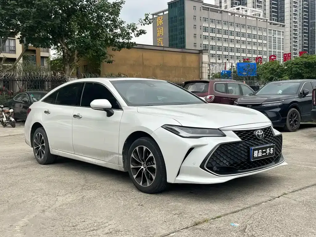 Toyota Avalon — фото 10