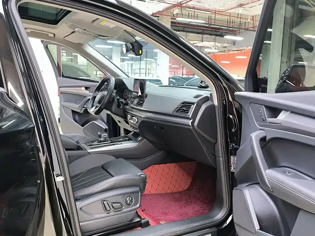 Audi Q5L 2023 из CN, фото 9