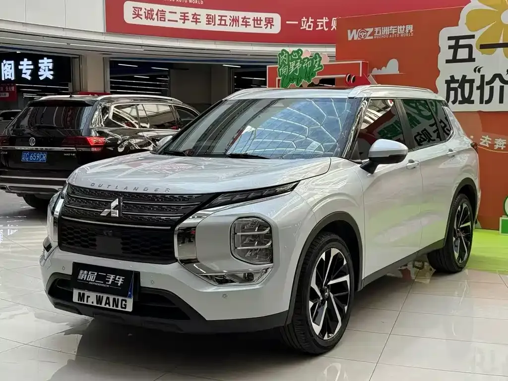 Mitsubishi Outlander 2023 из CN, фото 5