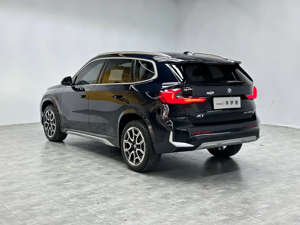 BMW X1 — фото 2