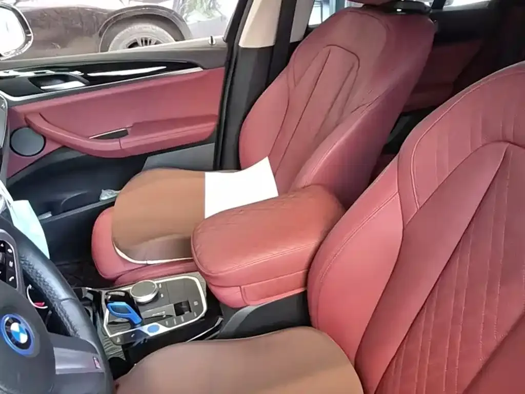 BMW iX3 — фото 6