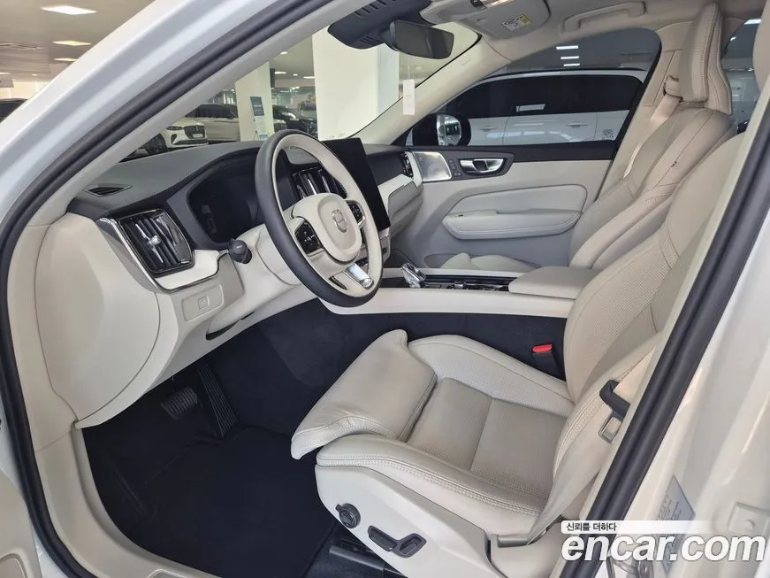 Volvo XC60 2026 из KR, фото 2