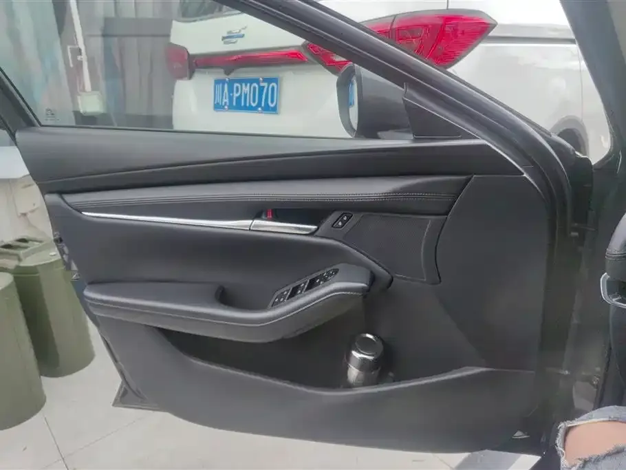 Mazda 3 Axela 2021 из CN, фото 5