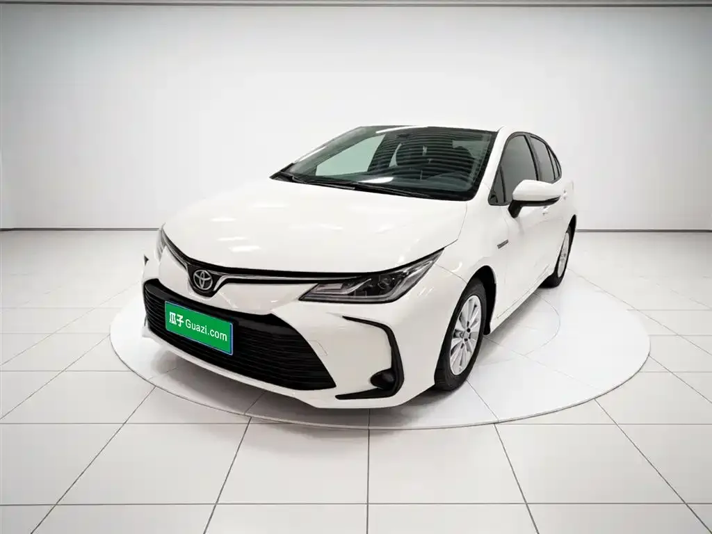 Toyota Corolla — фото 5