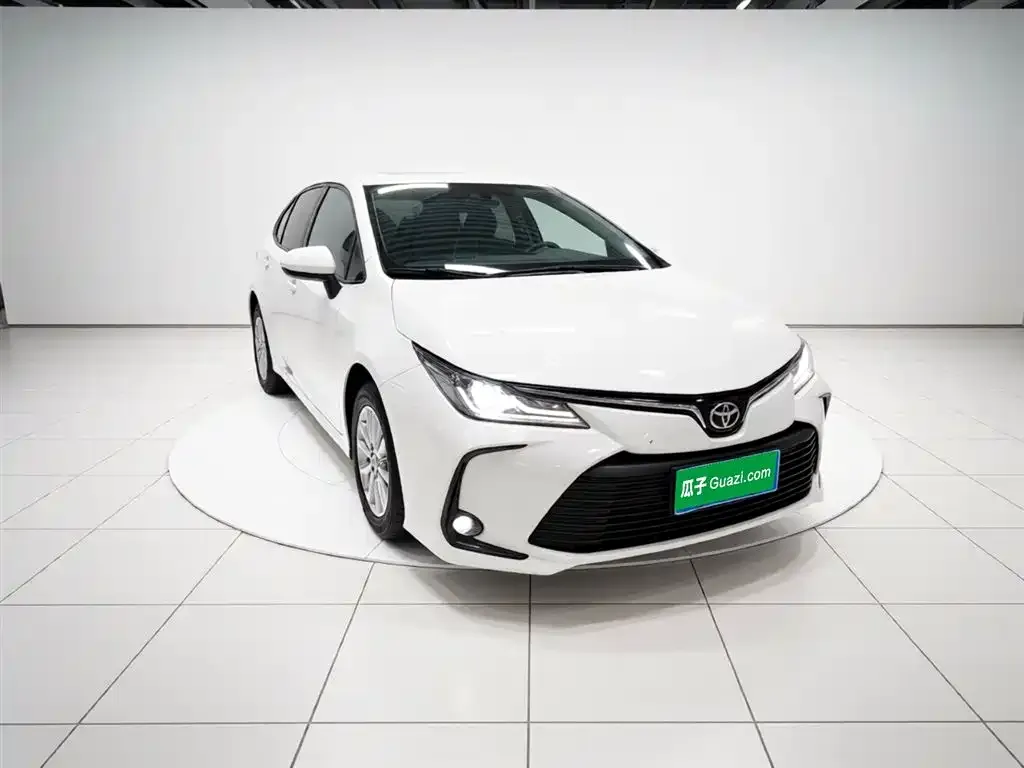Toyota Corolla — фото 2