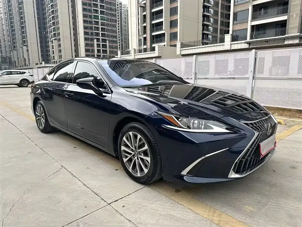 Lexus ES — фото 9