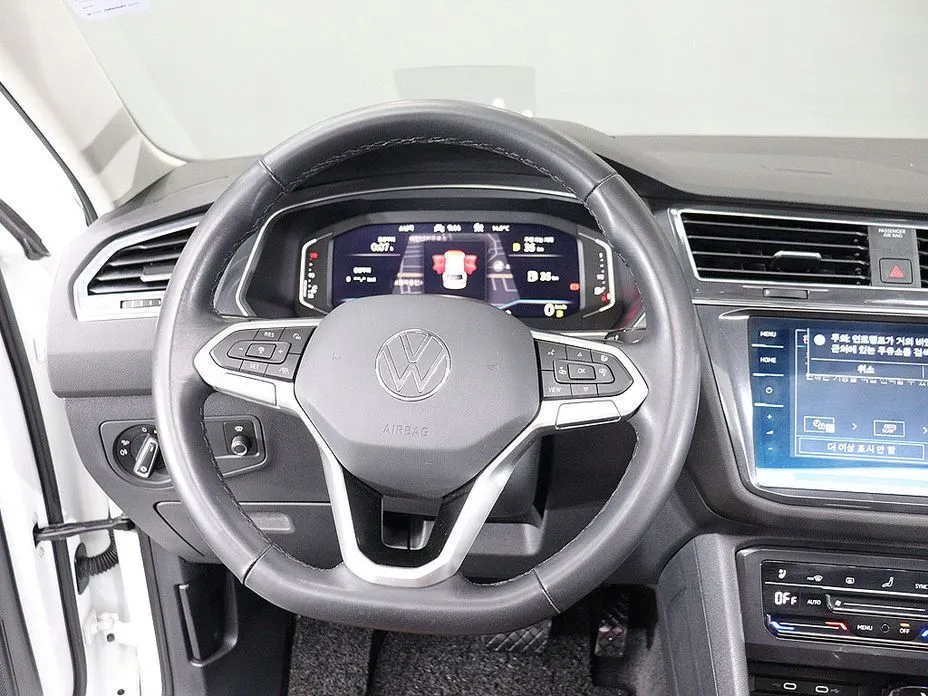 Volkswagen Tiguan — фото 10