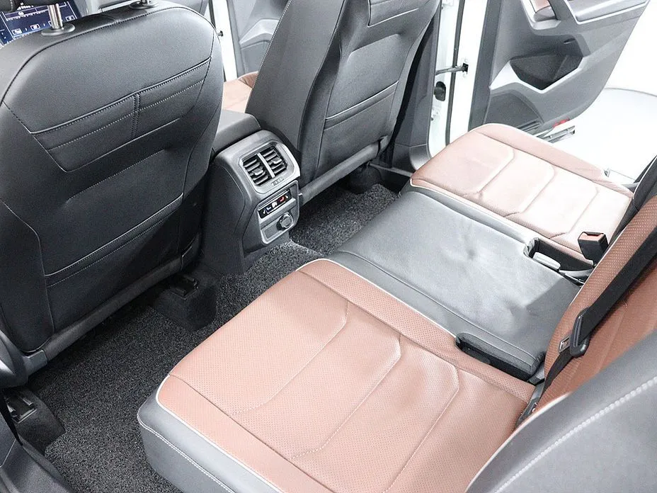 Volkswagen Tiguan — фото 8