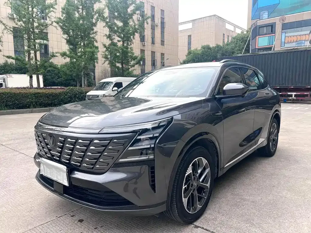 Changan CS75PLUS — фото 1