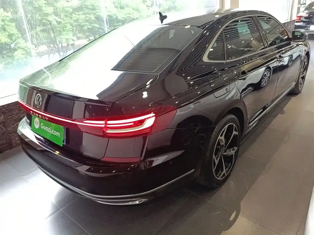 Volkswagen Passat 2023 из CN, фото 4
