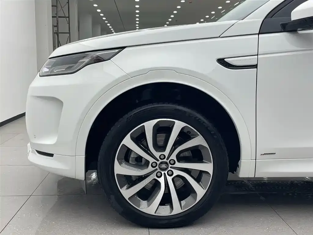 Land Rover Discovery Sport — фото 10