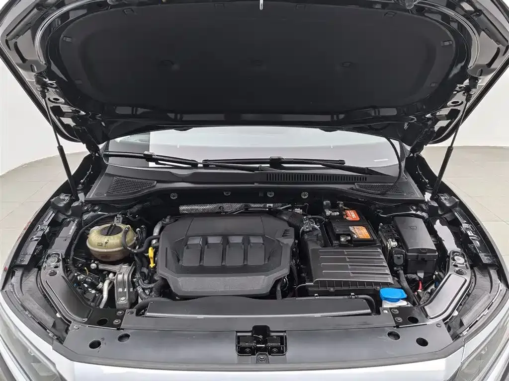 Volkswagen Passat — фото 10