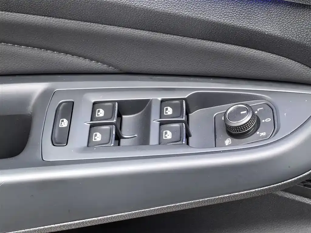 Volkswagen Passat — фото 6