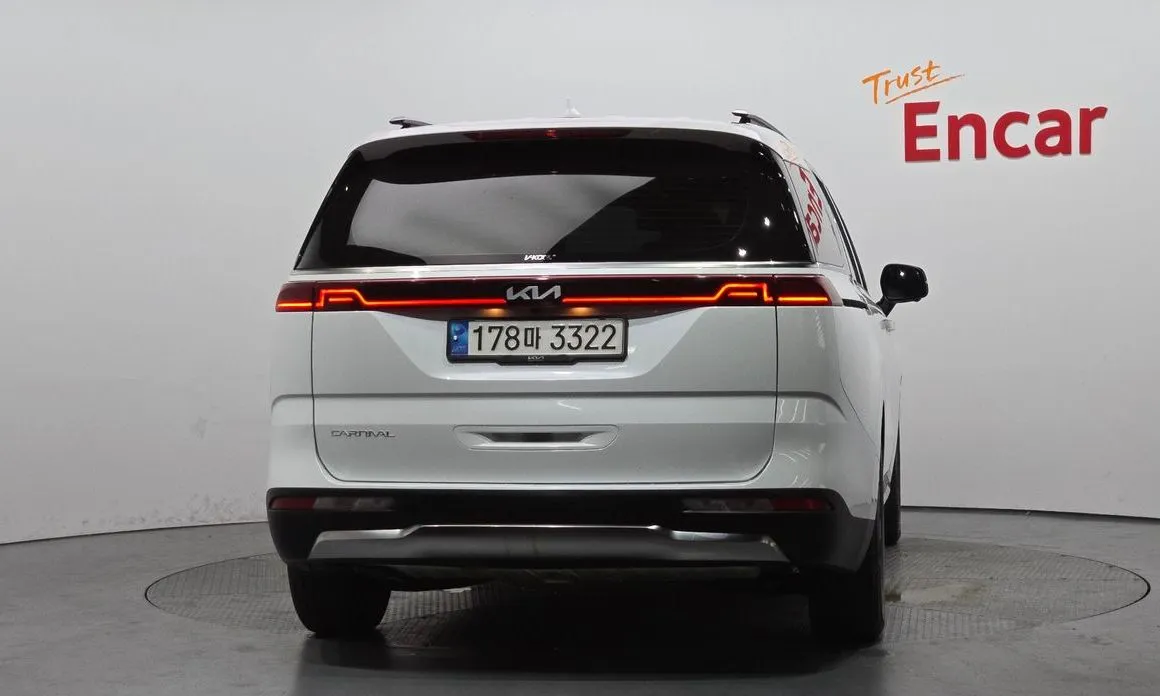 Kia Carnival 2023 из KR, фото 2