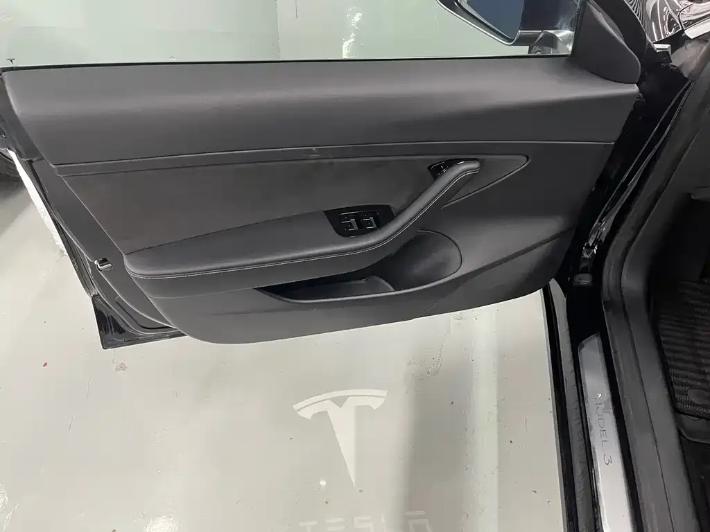 Tesla Model 3 2021 из CN, фото 2