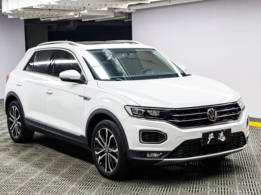 Volkswagen T-Roc — фото 10