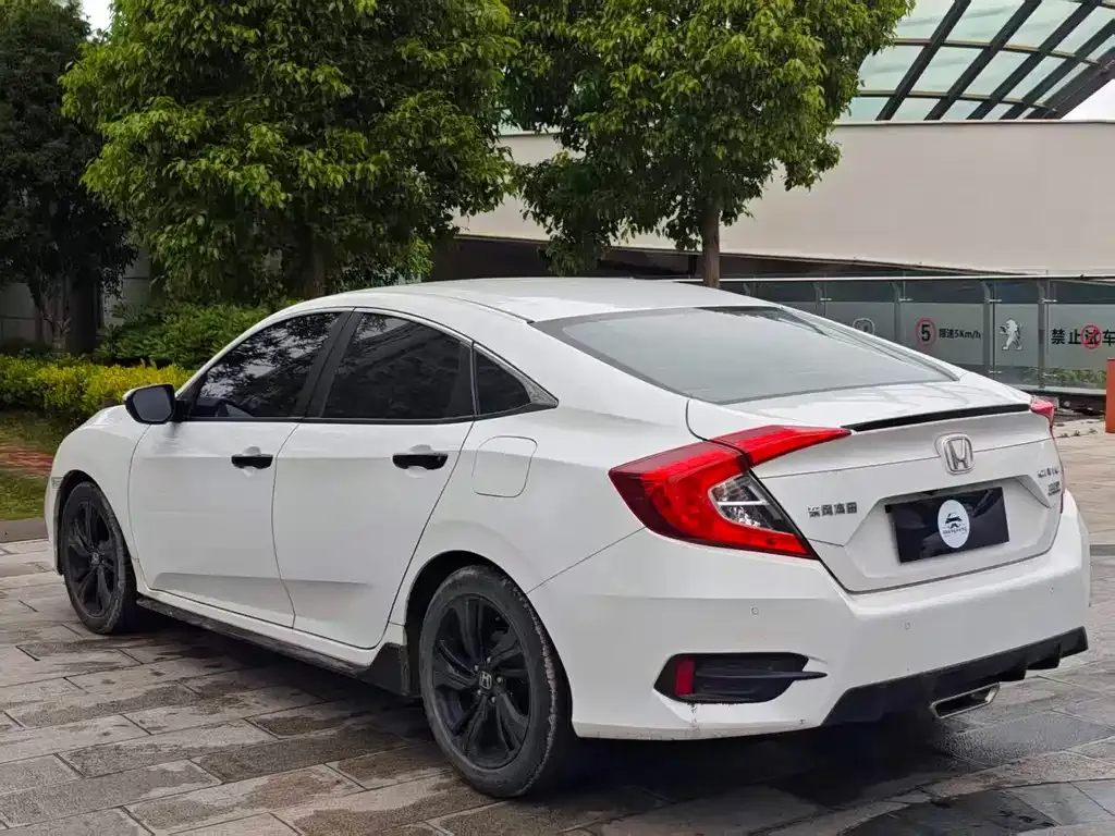 Honda Civic — фото 5