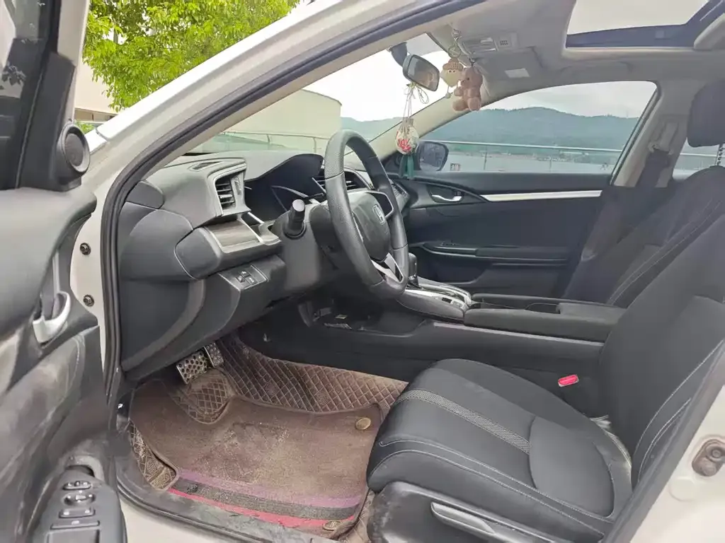 Honda Civic — фото 7
