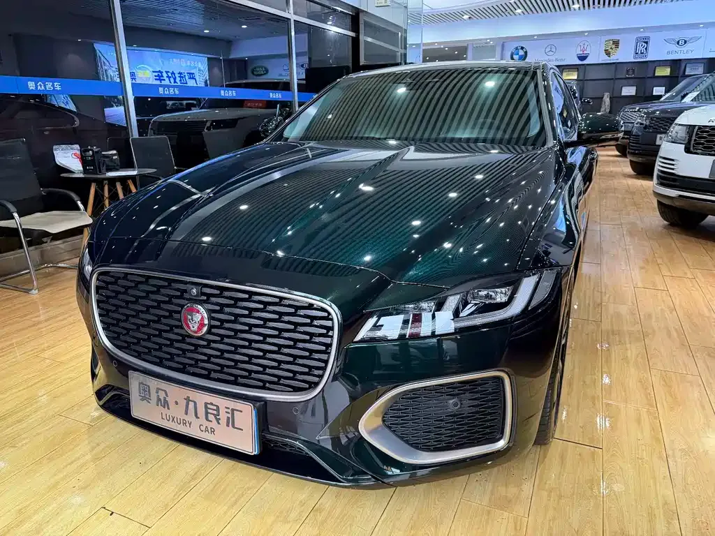 Jaguar XFL — фото 1