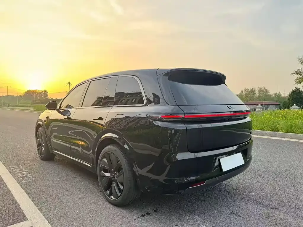 Li Auto L8 2023 из CN, фото 2