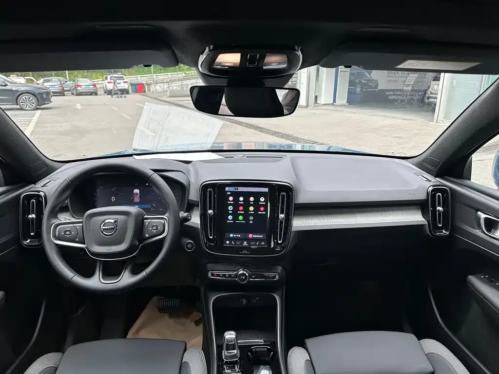 Volvo XC40 2024 из CN, фото 7