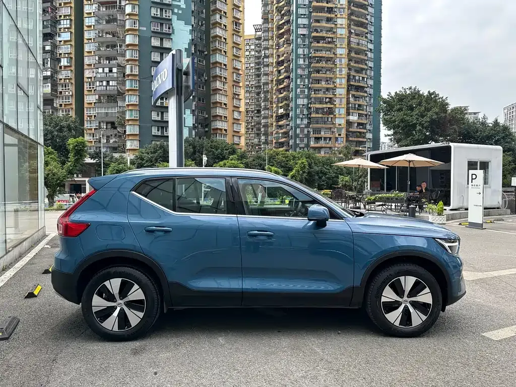 Volvo XC40 2024 из CN, фото 10