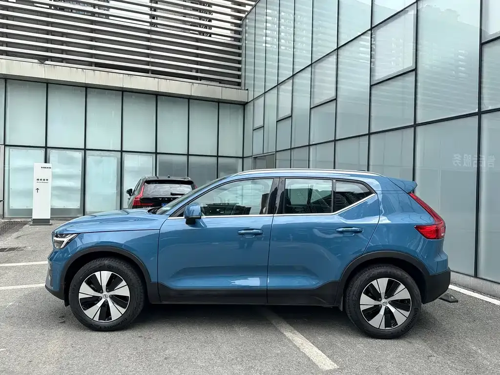 Volvo XC40 2024 из CN, фото 5