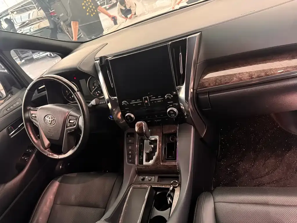 Toyota Vellfire 2021 из CN, фото 8