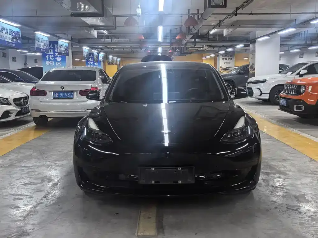 Tesla Model 3 — фото 5