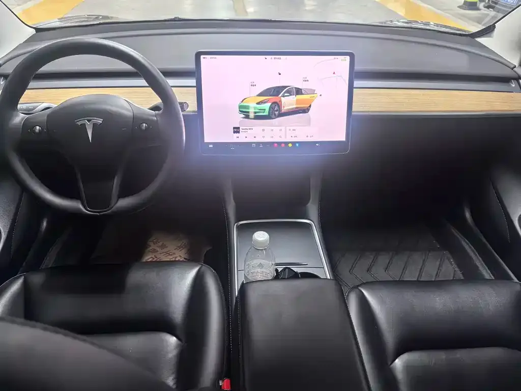 Tesla Model 3 — фото 8