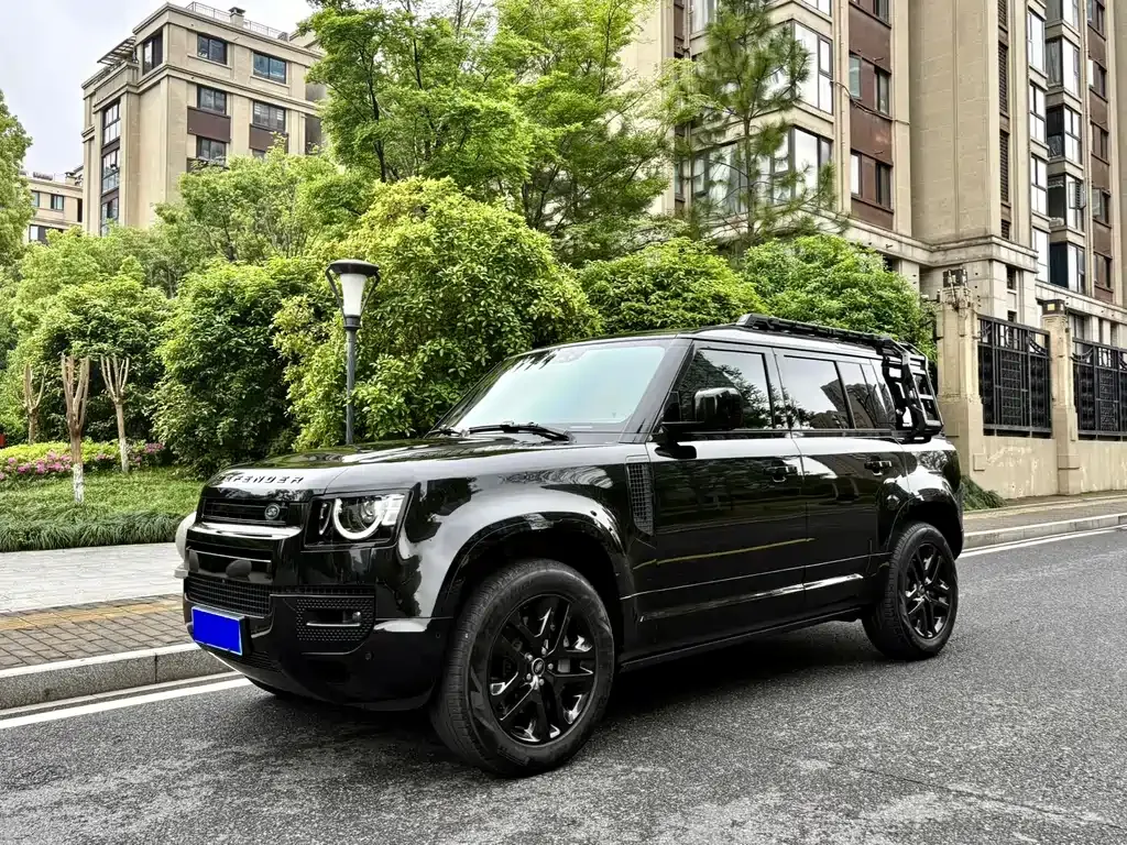 Land Rover Defender — фото 1