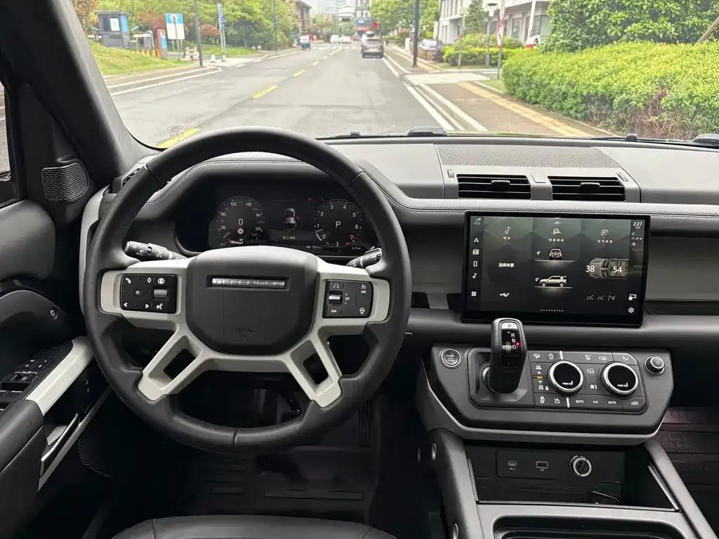 Land Rover Defender — фото 3