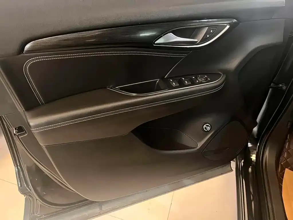 Buick Envision Plus — фото 2