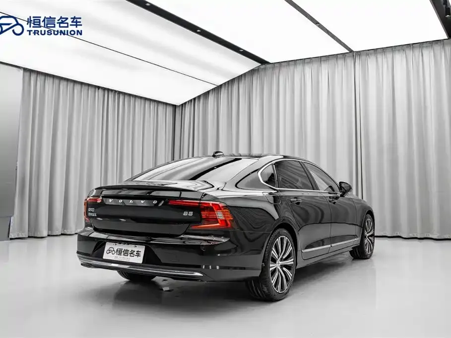 Volvo S90 — фото 3