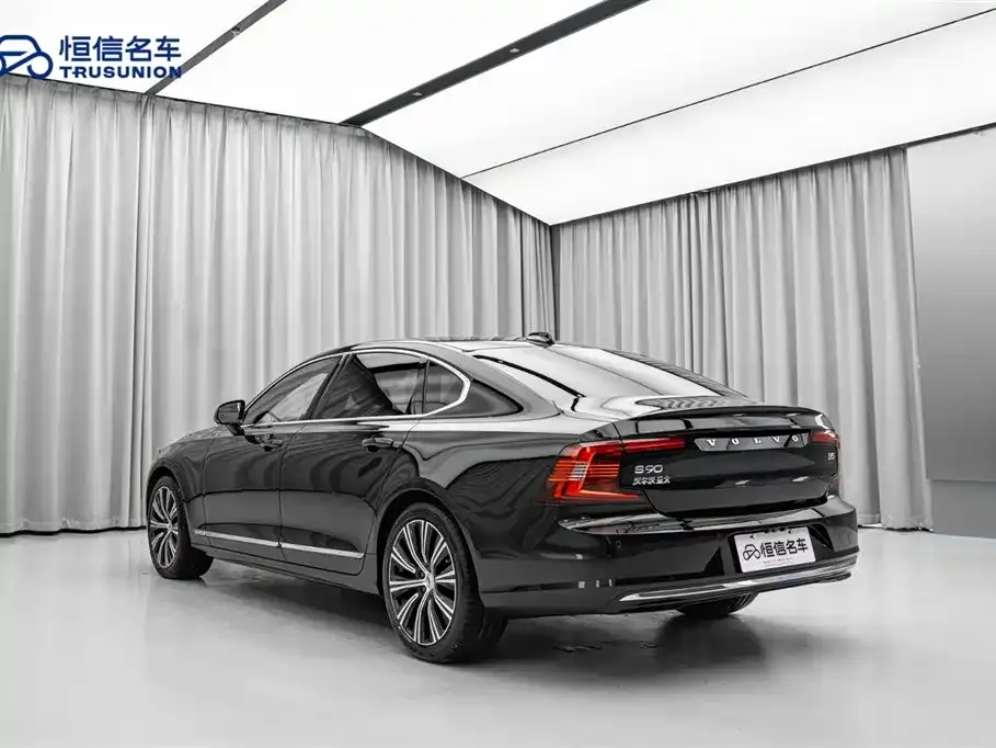Volvo S90 — фото 8