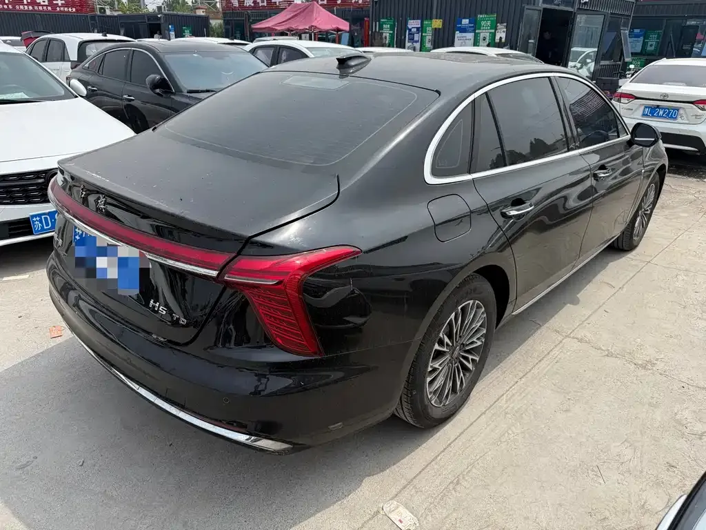 Hongqi H5 — фото 10