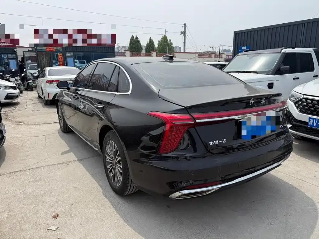 Hongqi H5 — фото 3