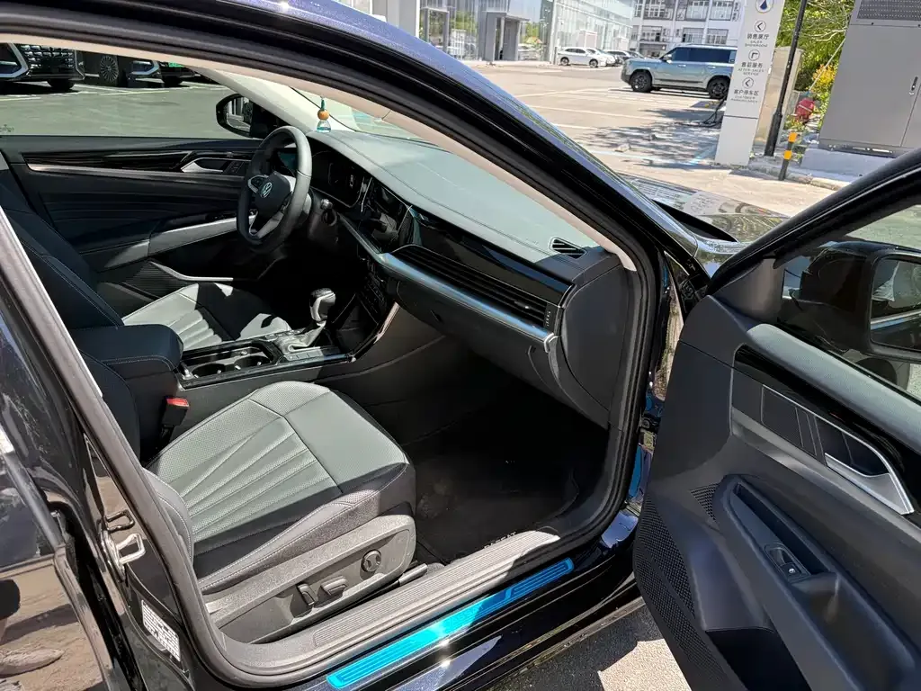 Volkswagen Passat — фото 4
