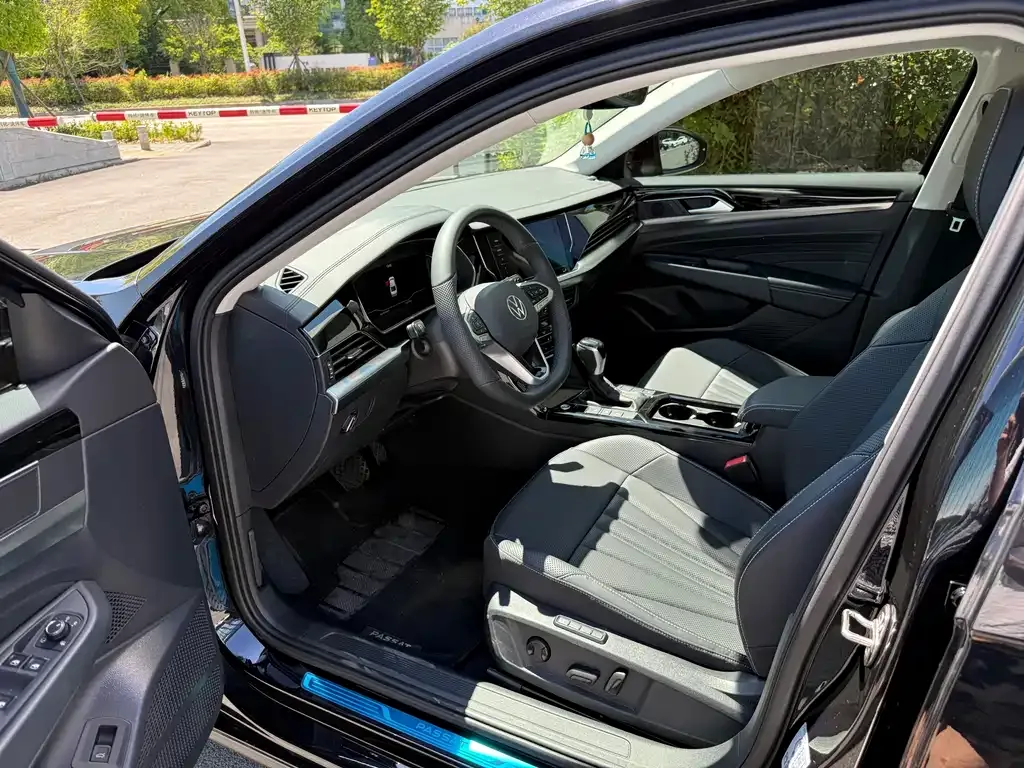 Volkswagen Passat — фото 2