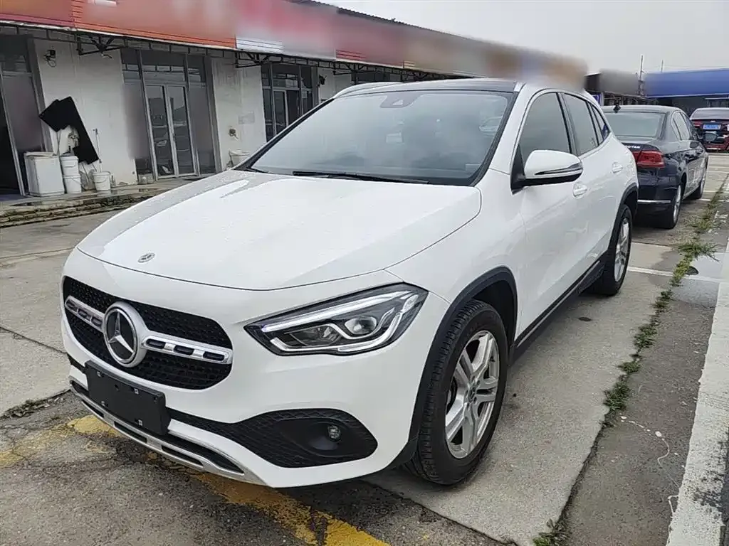 Mercedes-Benz GLA — фото 6