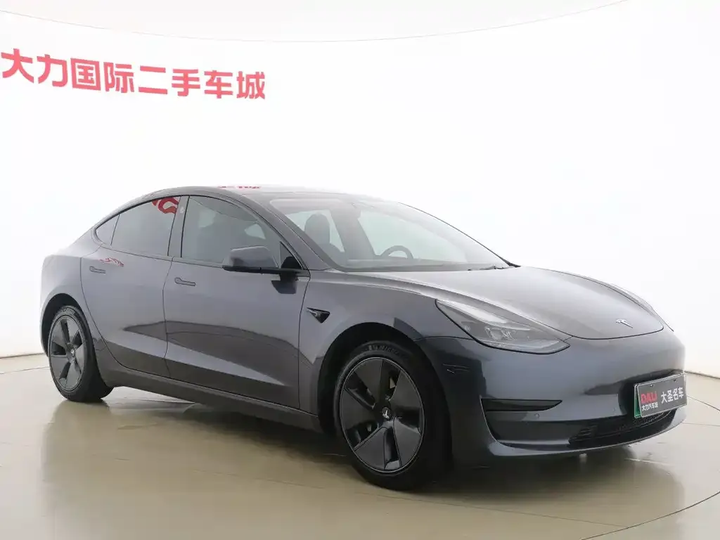 Tesla Model 3 — фото 8