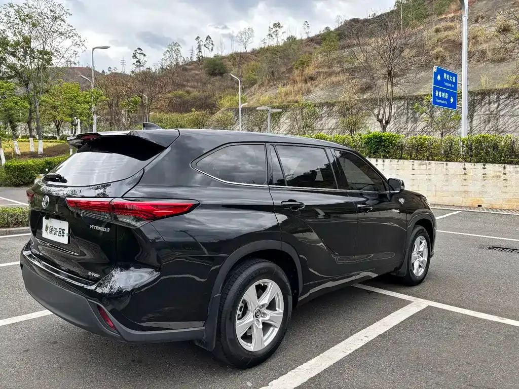 Toyota Highlander 2023 из CN, фото 10