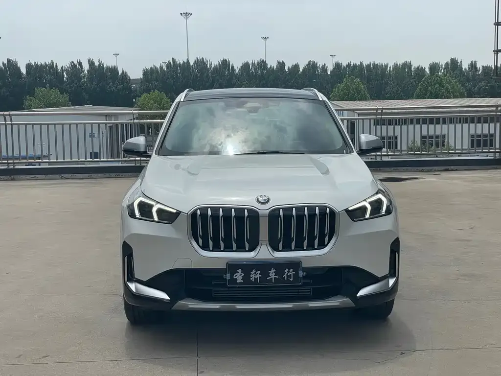 BMW X1 — фото 10