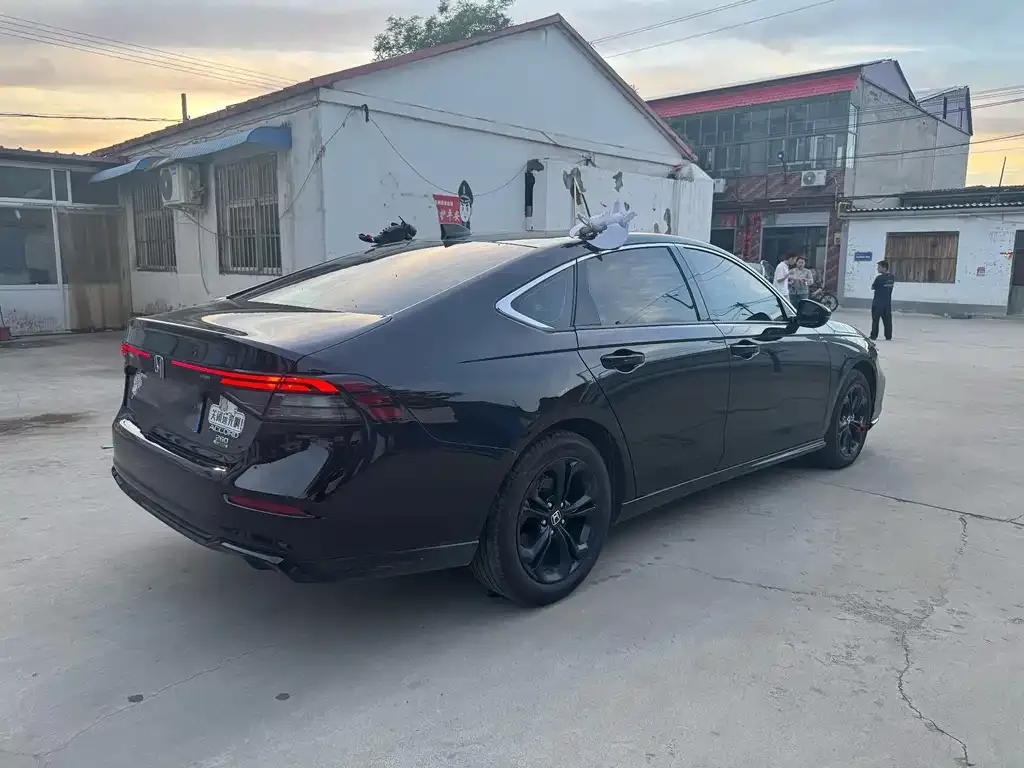 Honda Accord — фото 10